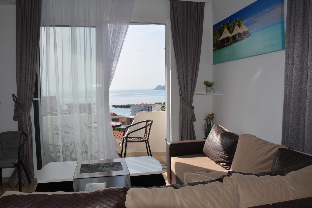 Seaview Apartment